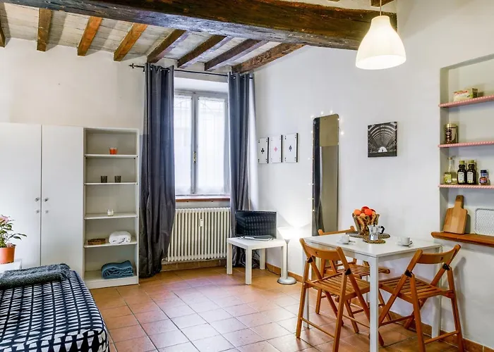 شقة Guesthost - Borgo Della Posta Monolocale In Centro بارما