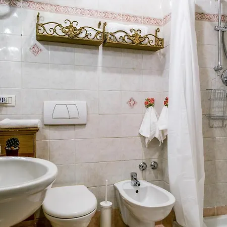 Guesthost - Borgo Della Posta Monolocale In Centro Apartment *